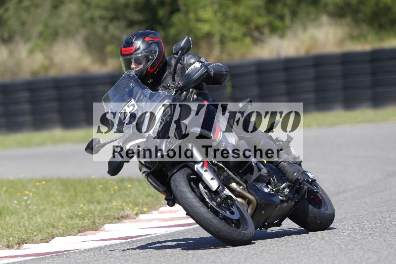 /48 25.08.2025 Cornu Master School ADR/gruen-vert/25